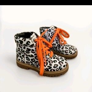 Sofia Webster Saks 5th Ave Toddler White Leopard Lace Up Boots Leather Sz 9 25